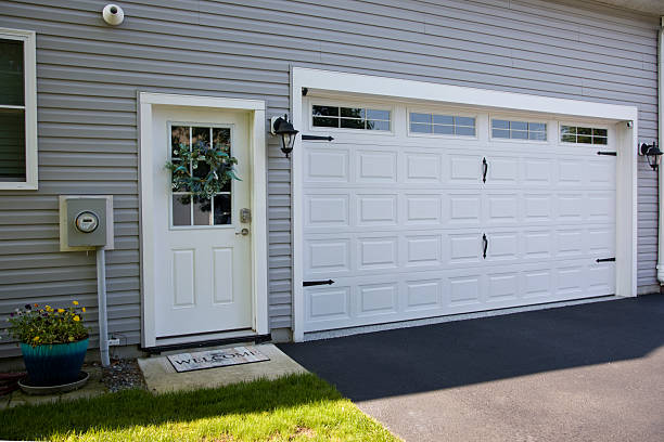 24/7 Emergency Garage Door Panel Replacement experts in Perry County County, MS